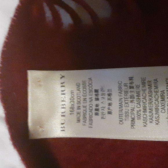Mens Burberry cashmere scarve - Picture 4 of 4